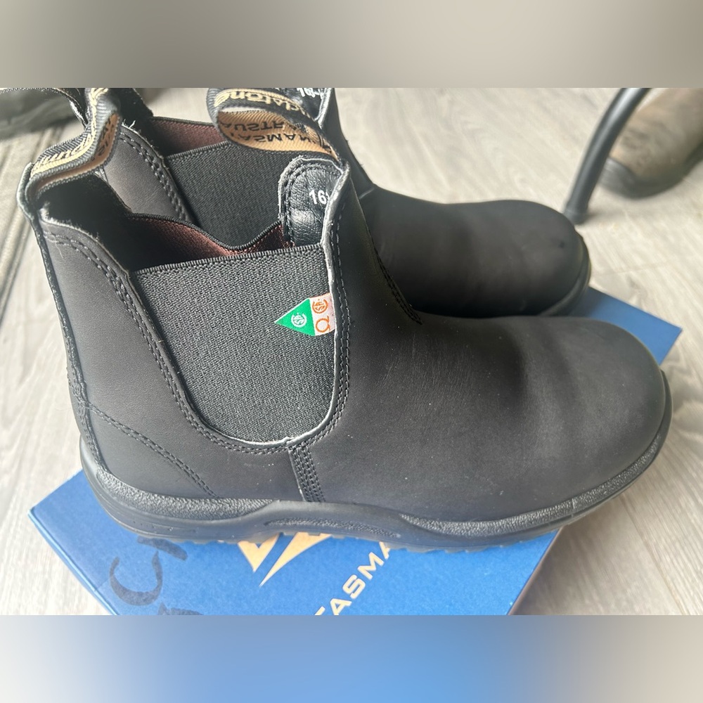 CSA Blundstones